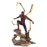 Diamond Select Toys Marvel Gallery: Avengers Infinity War - Iron Spider-Man PVC Diorama
