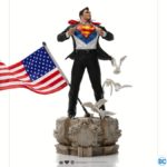 Iron Studios DC Comics - Clark Kent (Superman) Deluxe 1/10 Statue