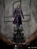 Iron Studios The Dark Knight - The Joker Deluxe Art Scale 1/10 Statue - Image 4