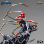 Iron Studios Avengers: Endgame - Iron Spider vs Outrider BDS Art Scale 1/10 Statue - Image 2