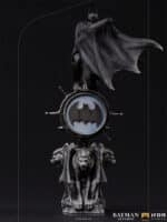 Iron Studios - Batman Returns - Batman Art Scale 1/10 Statue (34cm) - Image 2