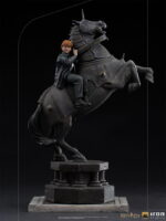 Iron Studios - Harry Potter - Ron Weasley at the Wizard Chess Deluxe Art Scale 1/10 Statue (35cm) - Image 2