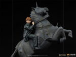 Iron Studios - Harry Potter - Ron Weasley at the Wizard Chess Deluxe Art Scale 1/10 Statue (35cm) - Image 6