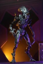 NECA - Aliens Action Figure Ultimate Rhino Alien (Kenner Tribute) Version 2 25 cm - Image 3