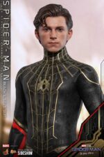 Hot Toys - Spider-Man: No Way Home Movie Masterpiece Action Figure 1/6 Spider-Man (Black & Gold Suit) 30 cm - Image 4