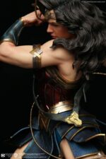 Queen Studios - Wonder Woman Comic Statue 1/4 Wonder Woman Early Bird Version 47 cm - Image 5
