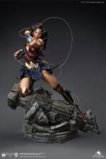 Queen Studios - Wonder Woman Comic Statue 1/4 Wonder Woman Early Bird Version 47 cm - Image 7