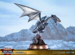 First 4 Figures - Yu-Gi-Oh! PVC Statue Blue-Eyes White Dragon Silver Edition 35 cm - Image 2