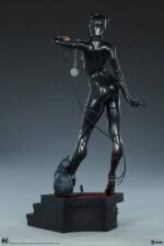 Sideshow Collectibles - DC Comics Premium Format Figure Catwoman 53 cm - Image 5
