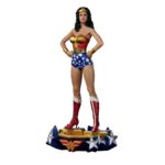 Iron Studios - DC Comics Deluxe Art Scale Statue 1/10 Wonder Woman Lynda Carter 23 cm