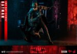 Hot Toys - The Batman Movie Masterpiece Action Figure 1/6 Batman with Bat-Signal 31 cm - Image 3