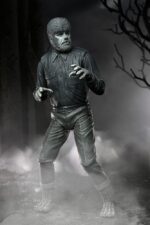 NECA - Universal Monsters Action Figure Ultimate The Wolf Man (Black & White) 18 cm - Image 4