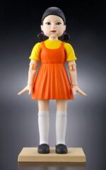 Bandai - Squid Game Tamashii Lab Action Figure Young-hee doll 26 cm - Image 2