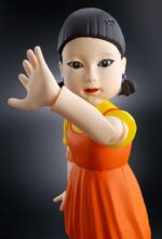 Bandai - Squid Game Tamashii Lab Action Figure Young-hee doll 26 cm