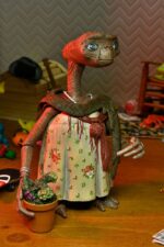 NECA - E.T. the Extra-Terrestrial Action Figure Ultimate Dress-Up E.T. 11 cm - Image 3