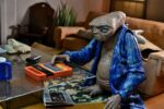 NECA - E.T. the Extra-Terrestrial Action Figure Ultimate Telepathic E.T. 11 cm - Image 3