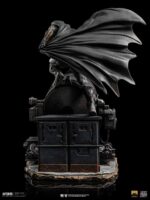 Iron Studios - Zack Snyder's Justice League Deluxe Art Scale Statue 1/10 Batman on Batsignal 28 cm - Image 4