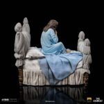 Iron Studios - The Exorcist Deluxe Art Scale Statue 1/10 Possessed Regan McNeil 14 cm - Image 5