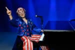 NECA - Elton John Clothed Action Figure Live in '76 Deluxe Set 20 cm
