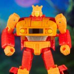 Hasbro - Transformers Generations Legacy Evolution Deluxe Class Action Figure G2 Universe Autobot Jazz 14 cm - Image 3