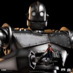 Iron Studios - The Iron Giant Demi Art Scale Statue 1/20 Iron Giant & Hogarth Hughes 60 cm - Image 3