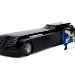 Jada Toys - Batman Animated Series Metals Diecast Model 1/24 Batmobile with figure