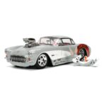 Jada Toys - Looney Tunes Hollywood Rides Diecast Model 1/24 1957 Chevrolet Corvette with Bugs Bunny Figur