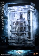 Hot Toys - The Dark Knight Rises Movie Masterpiece Action Figures & Diorama 1/6 Batman Armory with Bruce Wayne 30 cm - Image 5