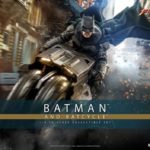 Hot Toys - The Flash Movie Masterpiece Action Figure wih Vehicle 1/6 Batman & Batcycle Set 30 cm