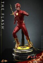 Hot Toys - The Flash Movie Masterpiece Action Figure 1/6 The Flash 30 cm - Image 2
