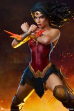 Sideshow Collectibles - DC Comics Premium Format Statue Wonder Woman: Saving the Day 50 cm - Image 5