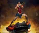Sideshow Collectibles - DC Comics Premium Format Statue Wonder Woman: Saving the Day 50 cm