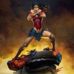 Sideshow Collectibles - DC Comics Premium Format Statue Wonder Woman: Saving the Day 50 cm
