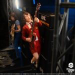 Knucklebonz - AC/DC Rock Iconz Statue Angus Young III 25 cm (Limited to 3,000 pcs) - Image 3