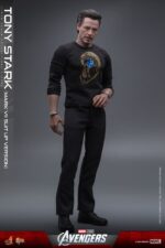 Hot Toys - The Avengers Movie Masterpiece Action Figure 1/6 Tony Stark (Mark VII Suit-Up Version) 31 cm - Image 5