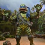 NECA - Universal Monsters x Teenage Mutant Ninja Turtles Scale Action Figure Leonardo as the Creature 18 cm