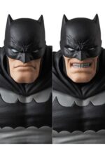 Medicom - The Dark Knight Returns MAFEX Action Figure Batman 16 cm - Image 4