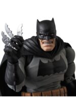 Medicom - The Dark Knight Returns MAFEX Action Figure Batman 16 cm - Image 3