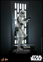 Hot Toys - Star Wars Movie Masterpiece Action Figure 1/6 Stormtrooper with Death Star Environment 30 cm - Image 2