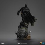 Iron Studios - DC Comics BDS Art Scale Statue 1/10 Batman Deluxe (Black Version Exclusive) 30 cm - Image 2