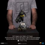 Iron Studios - DC Comics BDS Art Scale Statue 1/10 Batman Deluxe (Black Version Exclusive) 30 cm - Image 4