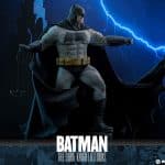 Batman: The Dark Knight Returns Comic Masterpiece Action Figure 1/6 Batman 32 cm