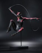 DC Designer Series Statue 1/6 Catwoman by Jock 33 cm - Image 4