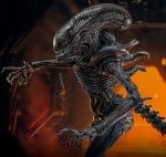 Alien: Romulus Movie Masterpiece Action Figure 1/6 Scorched Xenomorph 44 cm - Image 3