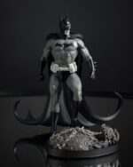 DC Direct Statue 1/10 Batman by Bjorn Barends (Black White) 18 cm - Image 4