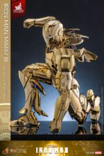 Iron Man Movie Masterpiece Diecast Action Figure 1/6 Iron Man Mark III (Gold Color Version) Hot Toys Exclusive 33 cm - Image 6