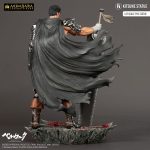 Berserk Akihabara Legend Figure PVC Statue 1/8 Guts 30 cm - Image 6