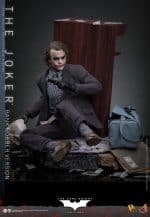 The Dark Knight DX Action Figure 1/6 The Joker (Bank Robber Version) 30 cm - Image 3