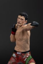 UFC Posed PVC Statue Brandon Moreno 16 cm - Image 3