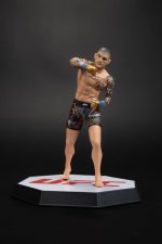 UFC Posed PVC Statue Dustin Poirier 16 cm - Image 3